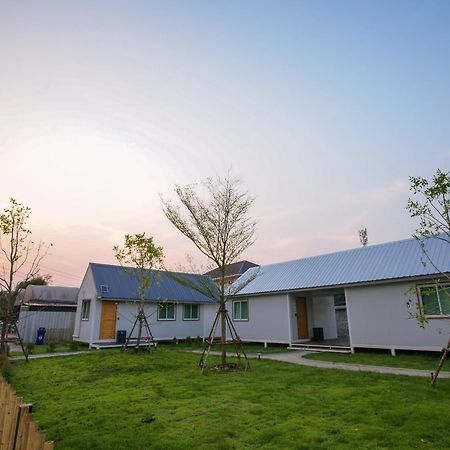 Barn Sampran Resort บ้านสามพรานรีสอร์ท Nakhon Pathom Exterior foto
